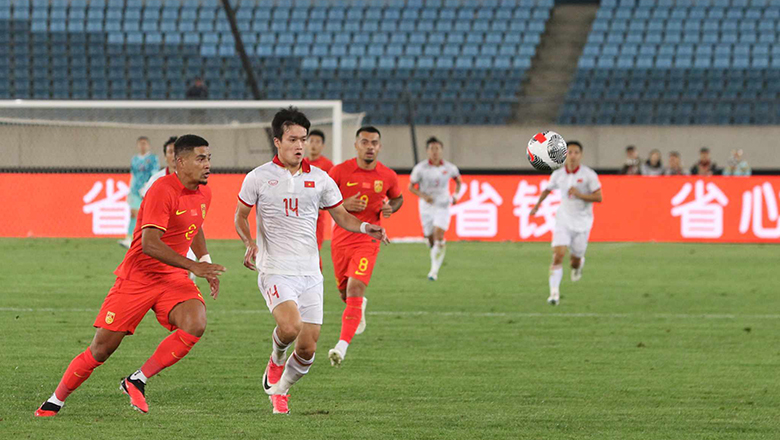 Kết quả bóng đá Trung Quốc vs Việt Nam: Sai lầm hệ thống, thẻ đỏ tai hại - Ảnh 1