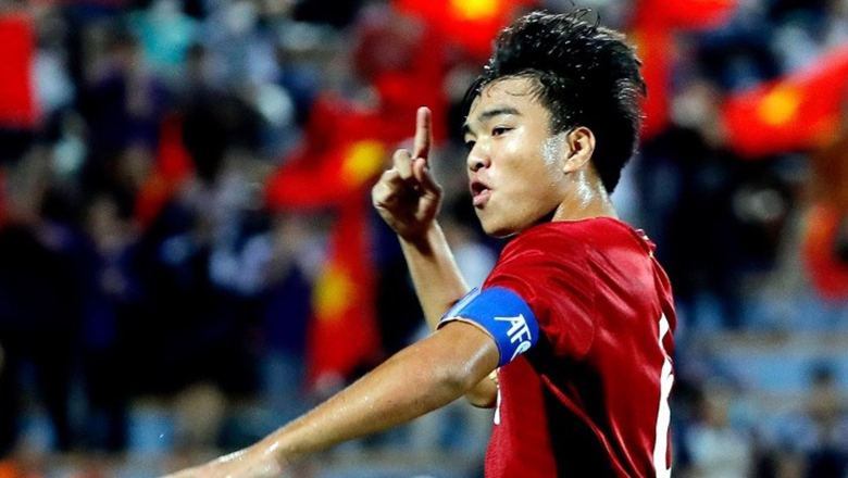 HLV Hoàng Anh Tuấn đặc biệt khen một cầu thủ U18 Việt Nam sau trận giao hữu ở Hàn Quốc - Ảnh 1