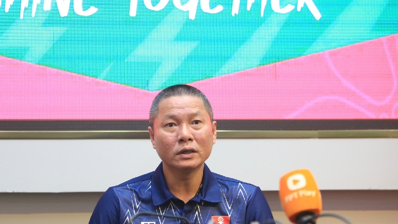HLV Chu Đình Nghiêm cho rằng VAR tại V.League cần có nhiều góc máy để hỗ trợ trọng tài.