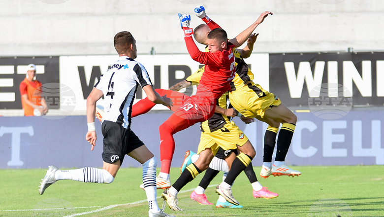 Nhận định, soi kèo Botev Plovdiv vs Lokomotiv Sofia, 16h30 ngày 26/10: Chủ nhà khó thắng - Ảnh 4