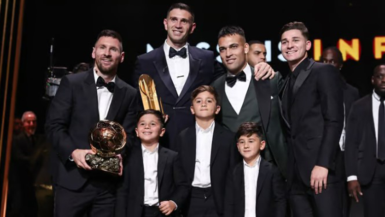 Messi giành Quả bóng vàng thứ tám - Ảnh 2