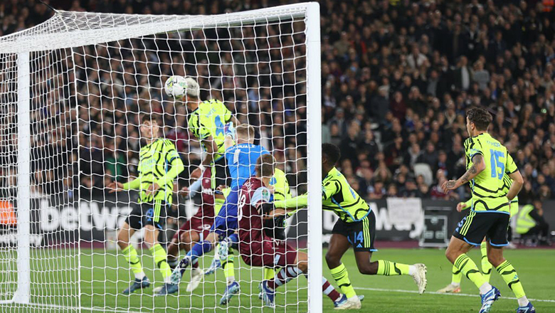 Kết quả bóng đá West Ham vs Arsenal: Bàn phản lưới khó tin, đỉnh cao phản công - Ảnh 2