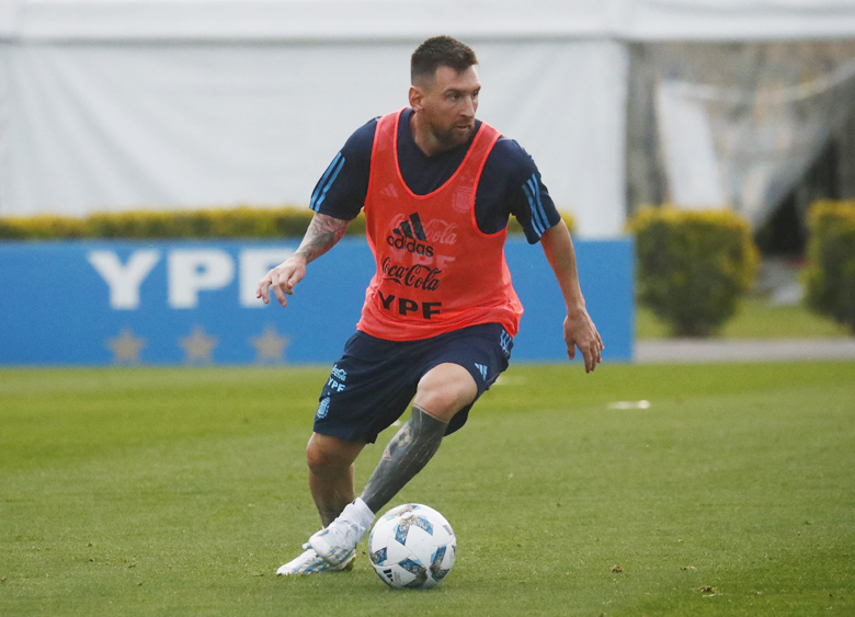 'Messi không bao giờ tập gym, cầu thủ trẻ Barca học theo cậu ta nên chấn thương hàng loạt' - Ảnh 2