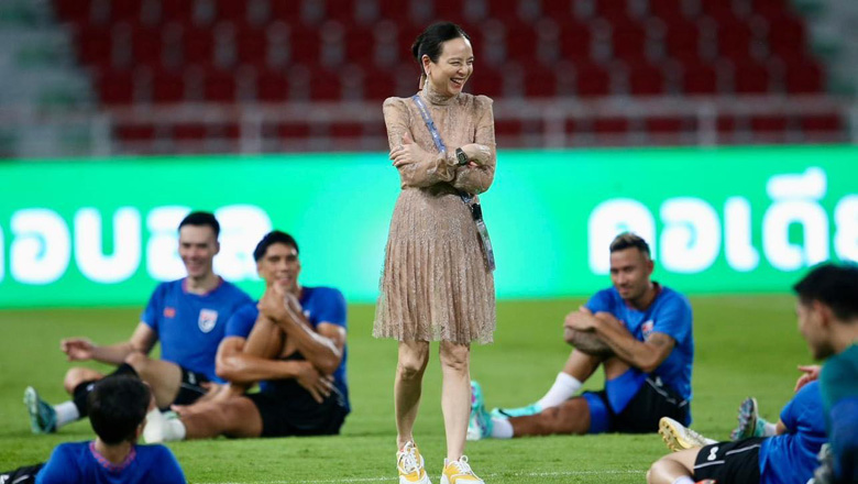 Madam Pang chi tiền tỷ khích lệ ĐT Thái Lan đá vòng loại World Cup 2026 - Ảnh 1