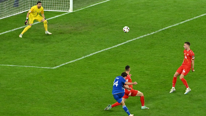 Kết quả bóng đá Italia vs Macedonia: 7 bàn ấn tượng, đặt một chân tới Đức - Ảnh 3