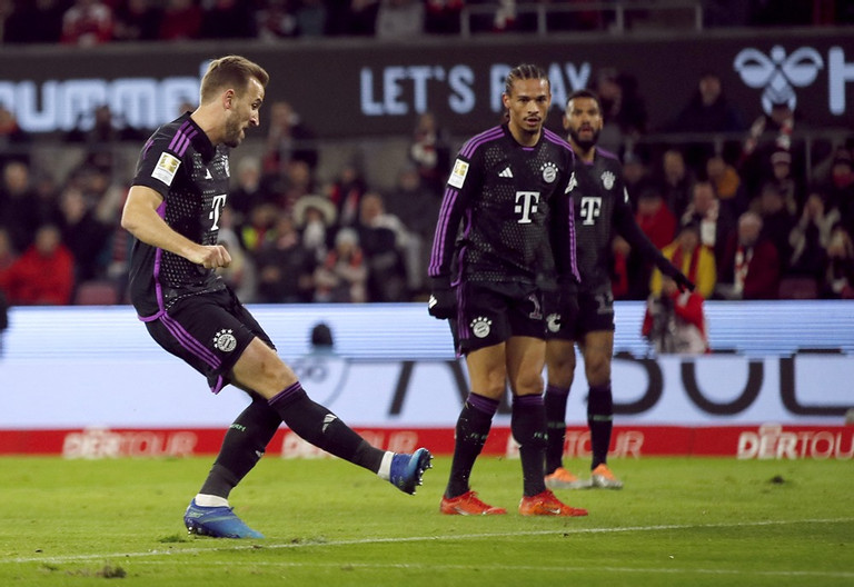 Harry Kane phá thêm 2 kỷ lục, 'độc cô cầu bại' ở Bundesliga - Ảnh 2