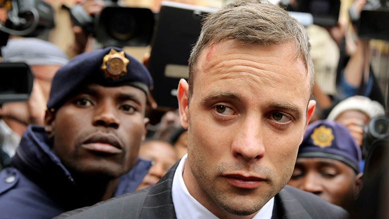 VĐV cụt 2 chân Oscar Pistorius đối mặt với ‘sự trả thù của mafia’ sau khi ra tù - Ảnh 2