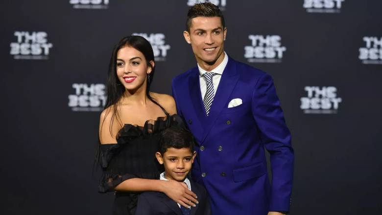 'Bad boy' Ronaldo chọn Georgina là chân ái: Chuyện tình hoàng tử và công chúa lọ lem - Ảnh 3