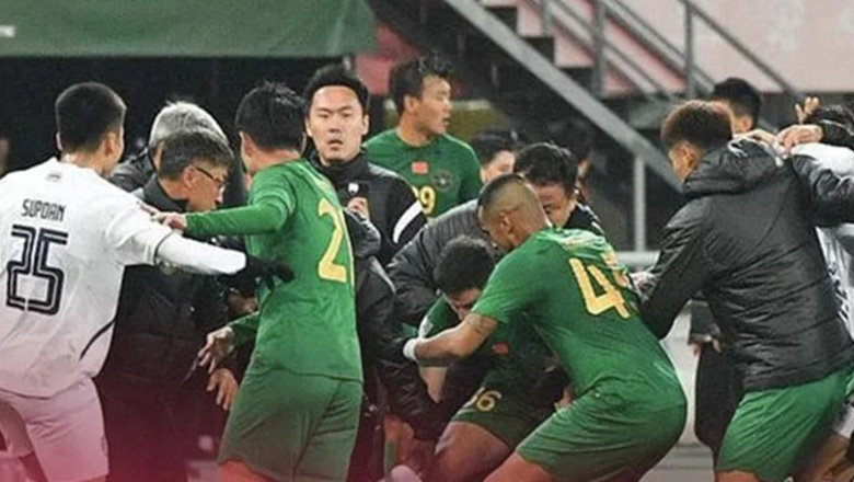 CLB Trung Quốc nguy cơ nhận án phạt nặng chưa từng thấy vì cầu thủ 'hỗn chiến' với đội bóng Thái Lan - Ảnh 2