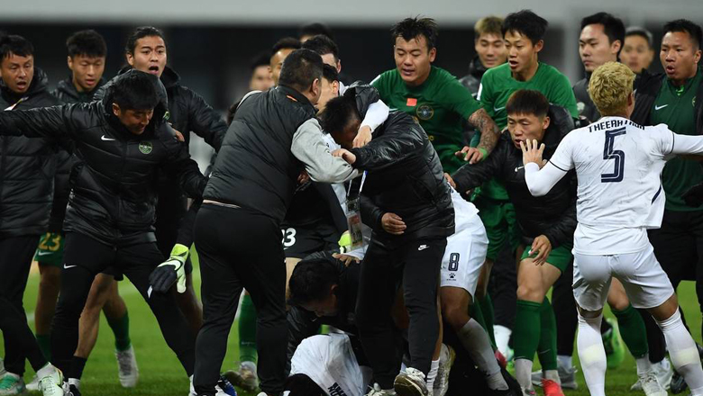 LĐBĐ Trung Quốc lên tiếng sau vụ bạo loạn ở Cúp C1 châu Á, cam kết hỗ trợ AFC xử lý vi phạm - Ảnh 2