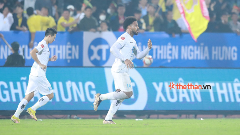 Kết quả bóng đá Nam Định vs CAHN: 6 phút điên rồ, VAR tạo điểm nhấn - Ảnh 2