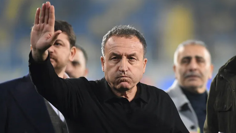 Đấm trọng tài, chủ tịch CLB Thổ Nhĩ Kỳ bị cấm làm bóng đá đến hết đời - Ảnh 1
