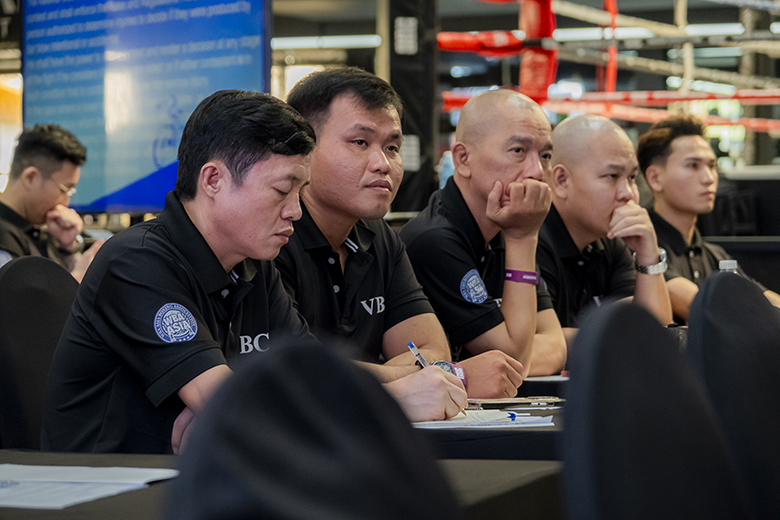 Lớp đào tạo trọng tài Boxing chuyên nghiệp đầu tiên của Liên đoàn Quyền anh Việt Nam: Hướng đến tương lai - Ảnh 17