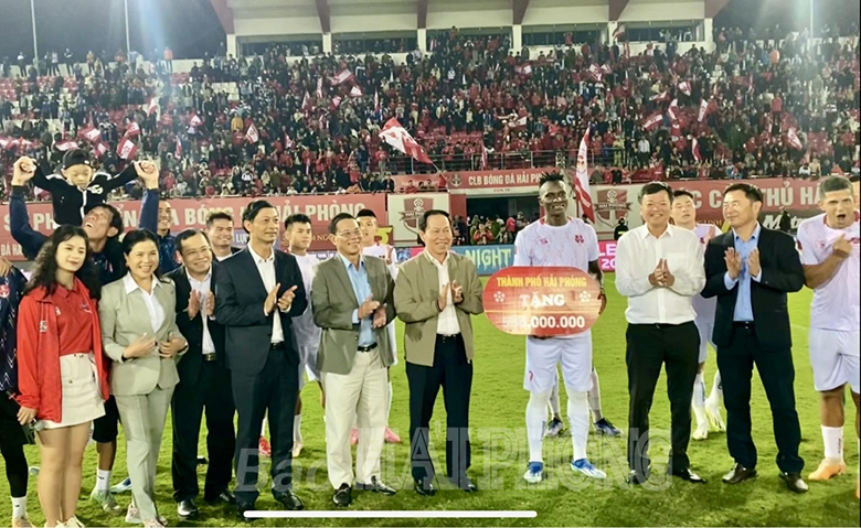CLB Hải Phòng được thưởng nóng sau trận thắng Khánh Hòa - Ảnh 2