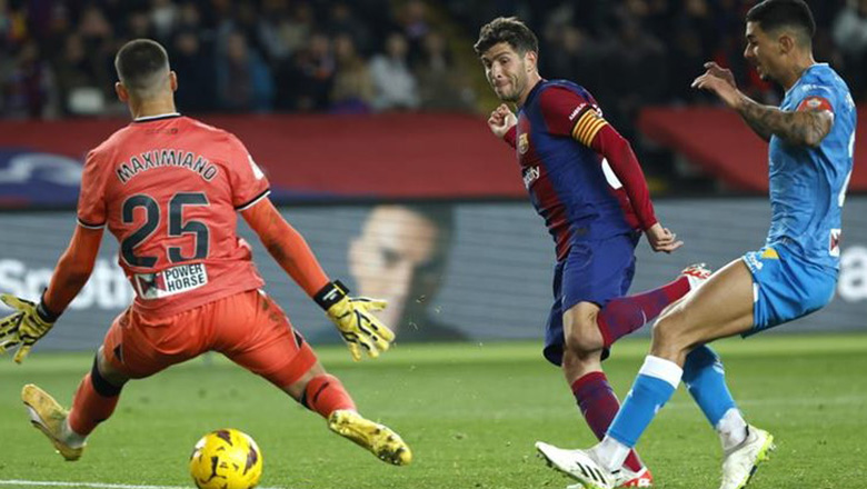 Kết quả bóng đá Barca vs Almeria: Kịch tính khó lường, chật vật giành 3 điểm - Ảnh 1