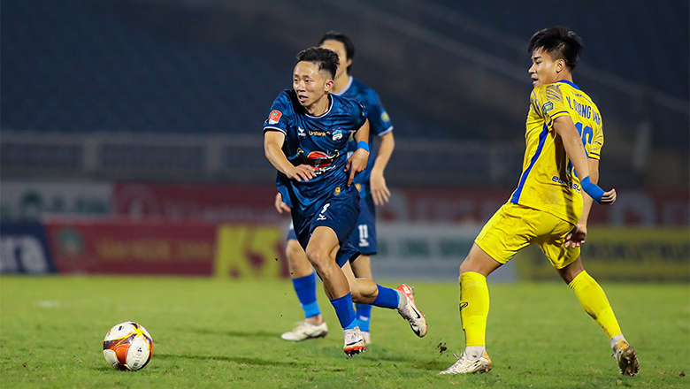 HAGL rơi xuống vị trí cuối bảng V.League trước trận gặp Nam Định - Ảnh 1