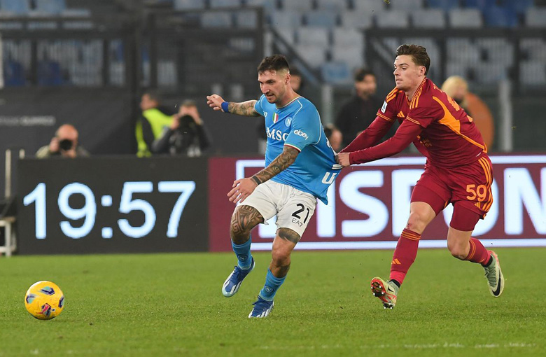 Kết quả bóng đá Roma vs Napoli: Hạ gục nhà vua, đua Top 4 - Ảnh 2