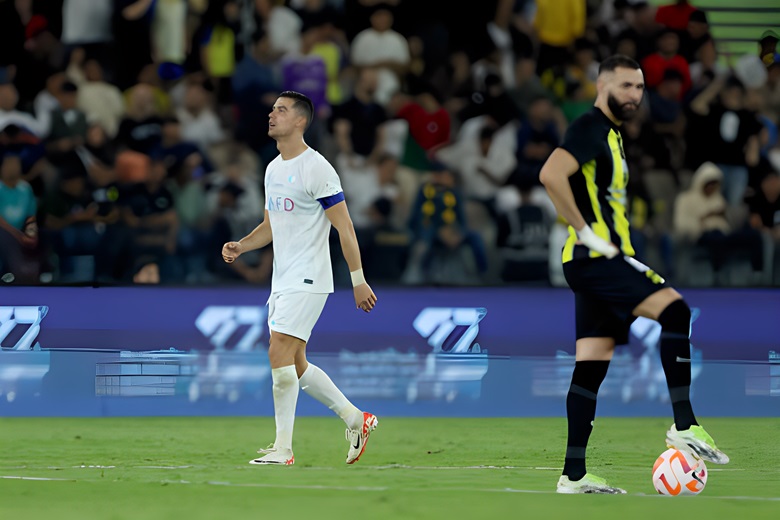 Ronaldo lập cú đúp 11m, Al Nassr vùi dập CLB của Benzema trong đại tiệc 7 bàn thắng - Ảnh 1