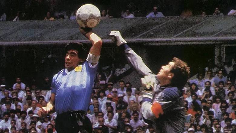 Bàn tay của Chúa - Từ Maradona đến Suarez: 2 khoảnh khắc ‘thiên tài xấu xí’ trong lịch sử World Cup - Ảnh 1