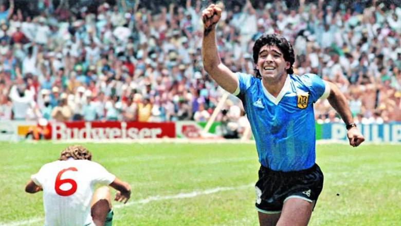 Bàn tay của Chúa - Từ Maradona đến Suarez: 2 khoảnh khắc ‘thiên tài xấu xí’ trong lịch sử World Cup - Ảnh 2