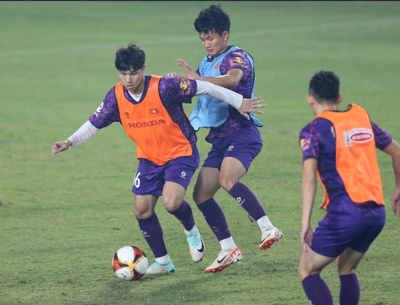 Văn Trường: Cánh cửa lên ĐTQG rộng mở với mọi cầu thủ U23 Việt Nam - Ảnh 1