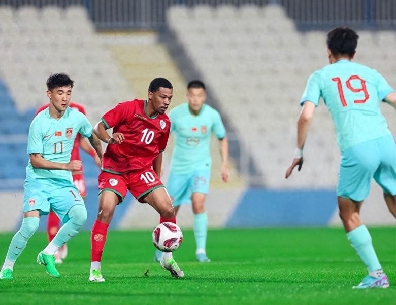 ĐT Trung Quốc thua bạc nhược Oman, tiến tới Asian Cup 2023 với nhiều dấu hỏi - Ảnh 2