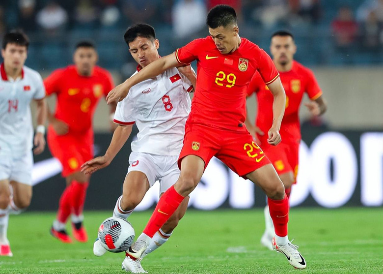 ĐT Trung Quốc nhận 3 thẻ đỏ, thua sốc trước đối thủ yếu nhất Asian Cup 2023 - Ảnh 1