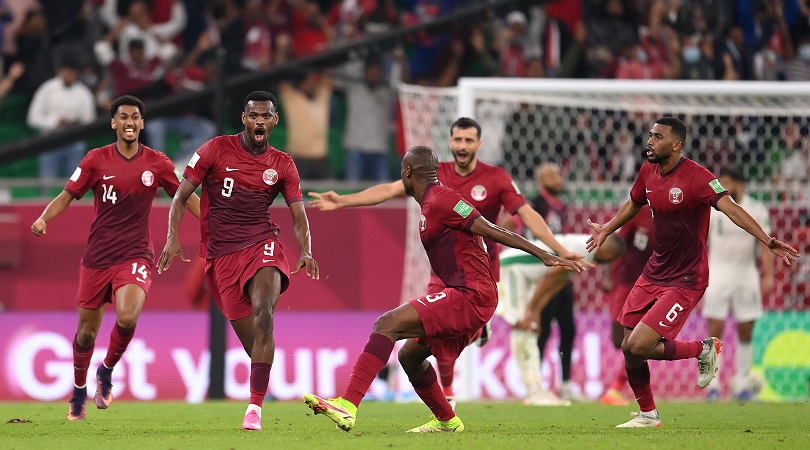 Cầu thủ ghi bàn duy nhất cho Qatar tại World Cup 2022 mất Asian Cup 2023 vào giờ chót - Ảnh 2