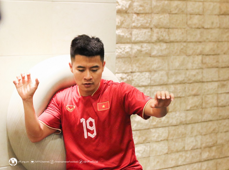 Chiều cao cầu thủ ĐT Việt Nam dự Asian Cup 2023: Nguyễn Filip kéo dàn ‘nấm lùn’ - Ảnh 1