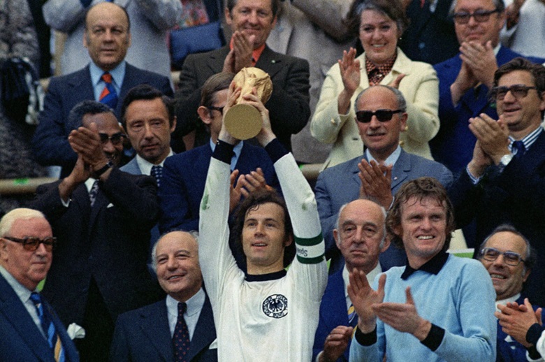 'Hoàng đế' Franz Beckenbauer qua đời ở tuổi 78 - Ảnh 3