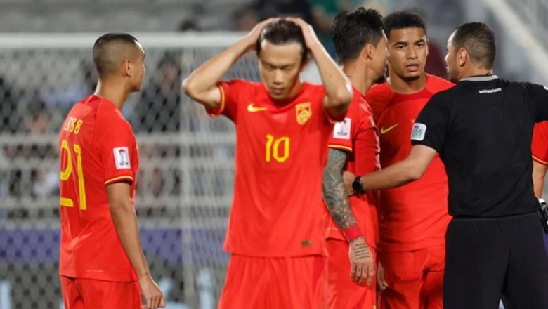 CĐV Trung Quốc bất bình vì đội nhà bị xử ép: ‘AFC đang trả đũa chúng ta’ - Ảnh 2