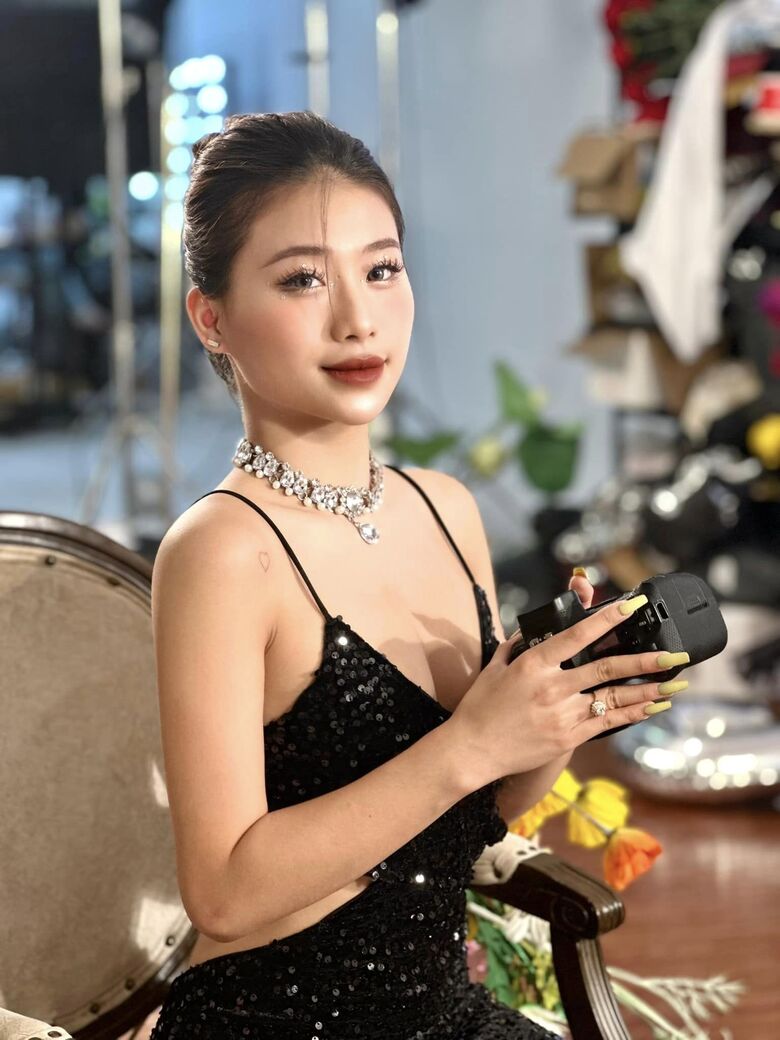 Ngắm vẻ đẹp ‘gây thương nhớ’ của Phạm Như Phương, hot girl TDDC giải nghệ ở tuổi 20 - Ảnh 16