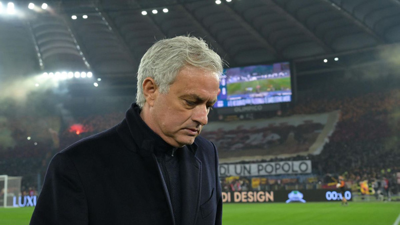 Mourinho gửi thông điệp chia tay đẫm nước mắt tới fan Roma - Ảnh 2