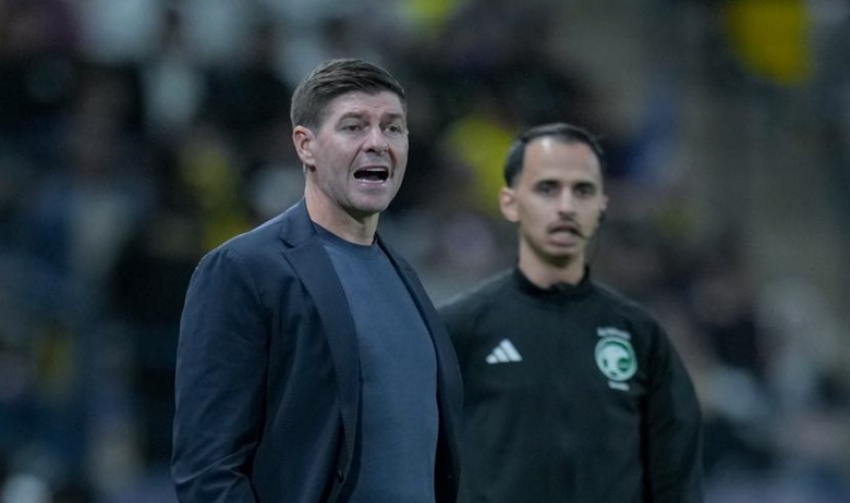 HLV Steven Gerrard ký hợp đồng mới, gắn bó với đại gia Saudi Arabia tới năm 2027 - Ảnh 1