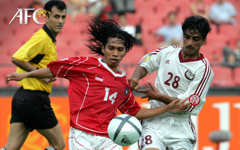 Cách đây 20 năm, HLV Troussier từng thua sốc Indonesia tại Asian Cup - Ảnh 1