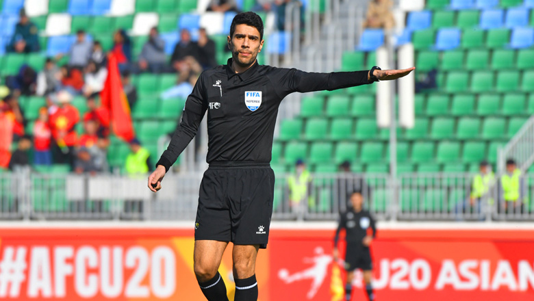 AFC gây bất bình vì để trọng tài từng xử ép Trung Quốc bắt trận quyết định với Qatar - Ảnh 1
