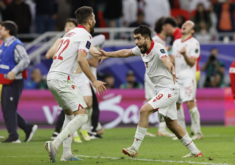 Hạ UAE trên chấm luân lưu, Tajikistan làm nên lịch sử tại Asian Cup - Ảnh 2