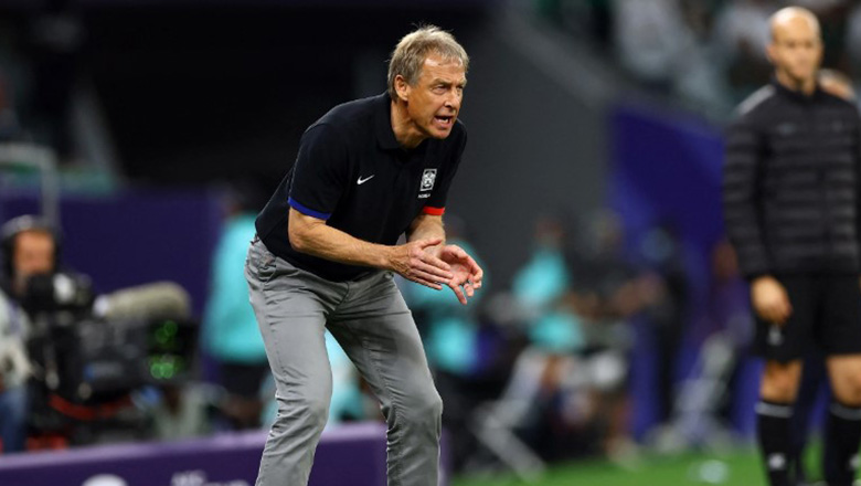 Bị chỉ trích là yếu kém, HLV Klinsmann đáp trả: ‘Cứ nói tiếp đi, tôi không sợ đâu’ - Ảnh 1