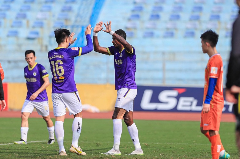 Dàn tuyển thủ tái xuất, Hà Nội FC đại thắng ‘7 sao’ trước ngày nghỉ Tết - Ảnh 2