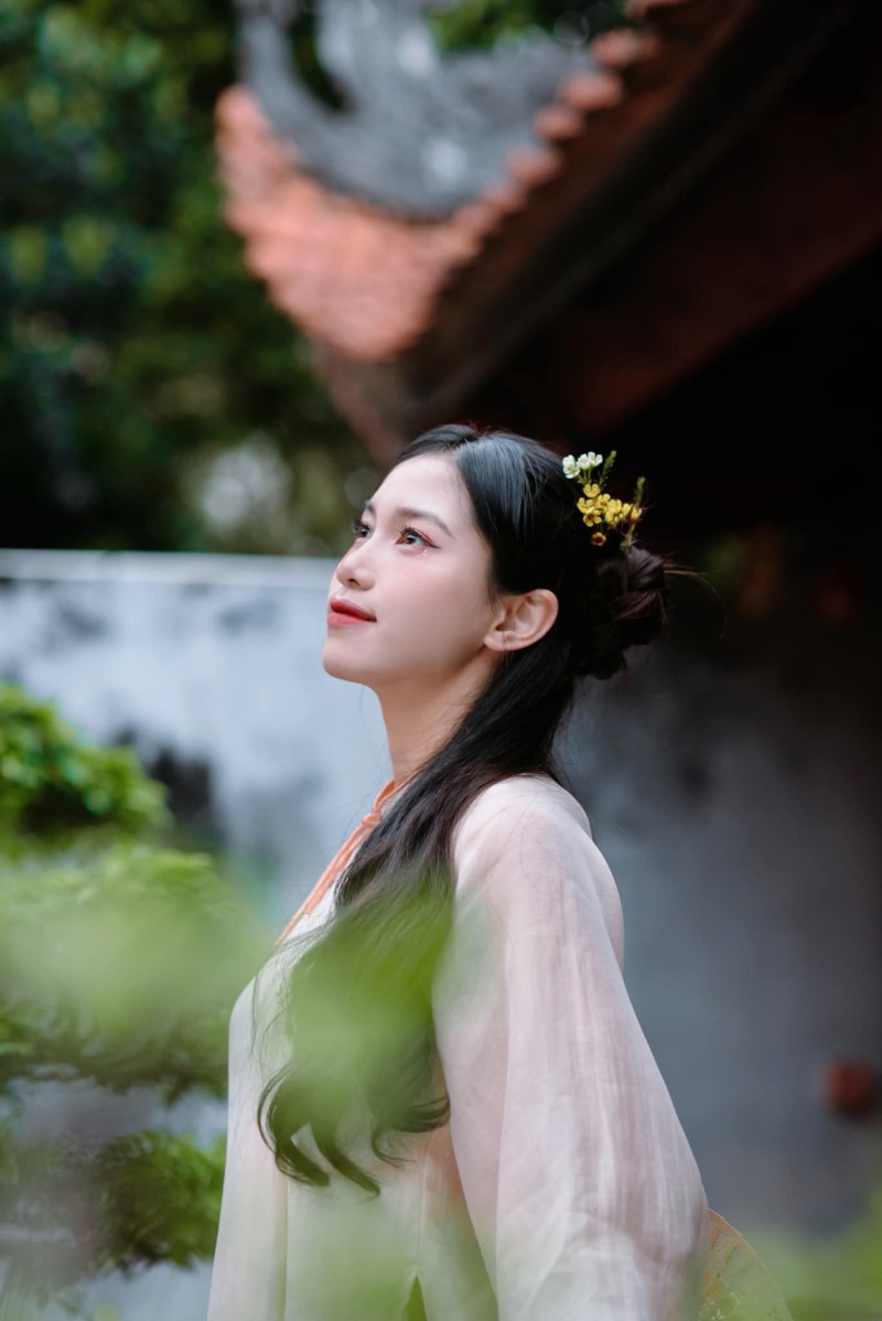 Ngọc nữ bóng chuyền Việt Nam diện áo dài xưa khoe nhan sắc xinh hơn hoa hậu - Ảnh 2