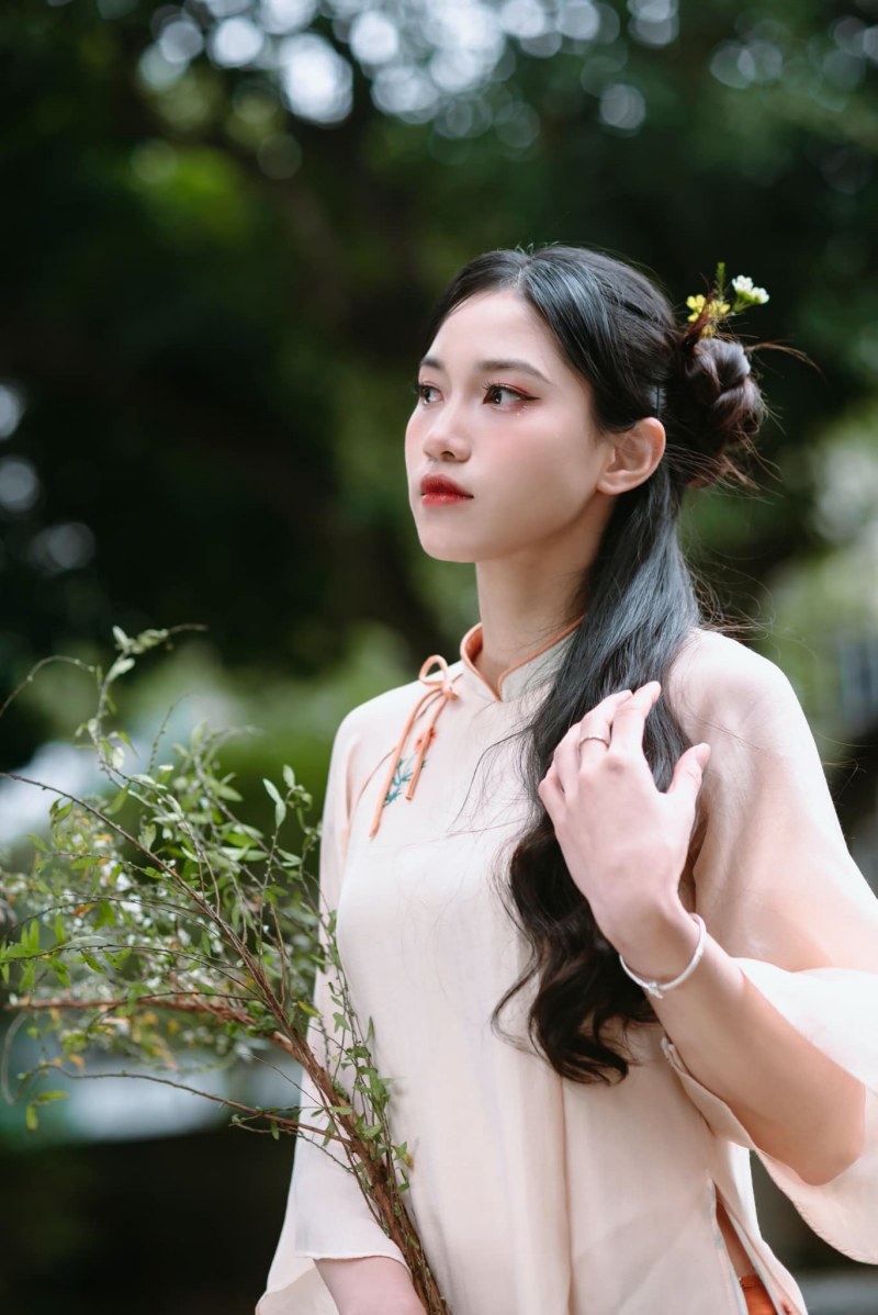 Ngọc nữ bóng chuyền Việt Nam diện áo dài xưa khoe nhan sắc xinh hơn hoa hậu - Ảnh 3