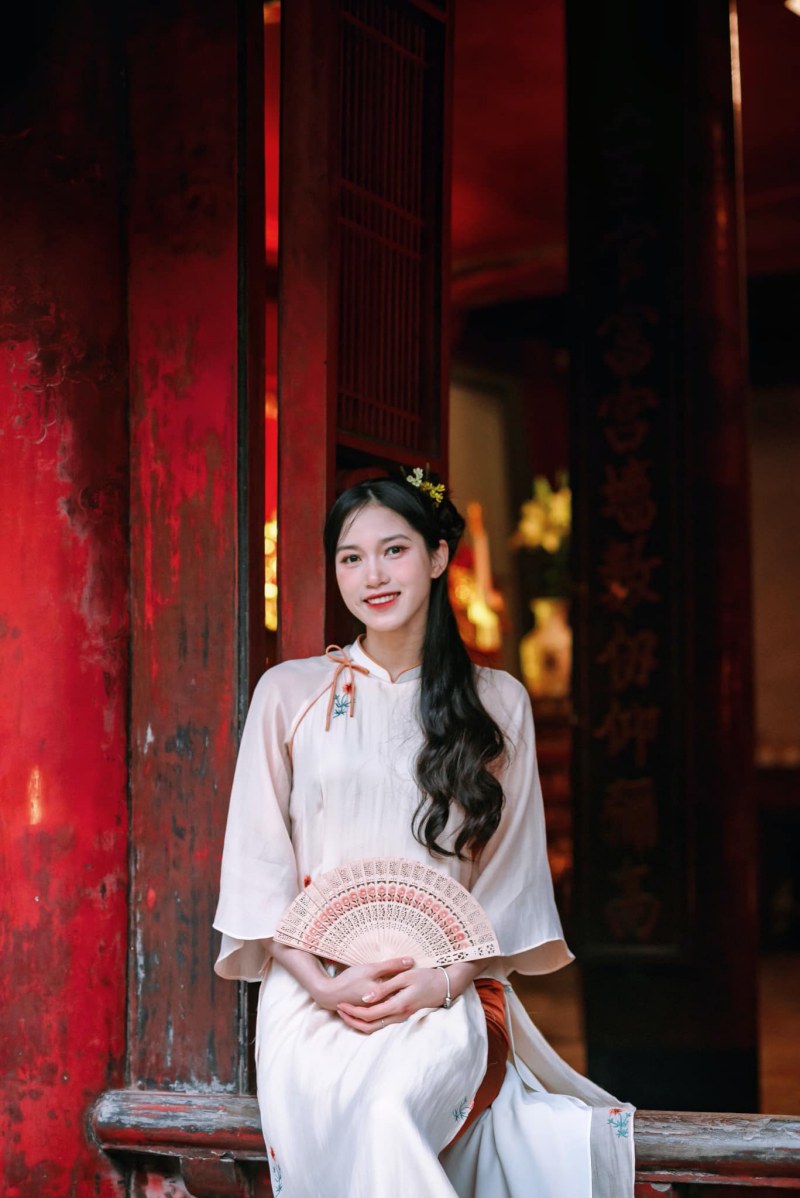 Ngọc nữ bóng chuyền Việt Nam diện áo dài xưa khoe nhan sắc xinh hơn hoa hậu - Ảnh 7