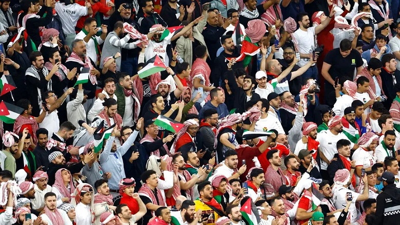 Vé chung kết Asian Cup 2023 lên tới 35 triệu đồng, NHM Jordan cầu cứu - Ảnh 1