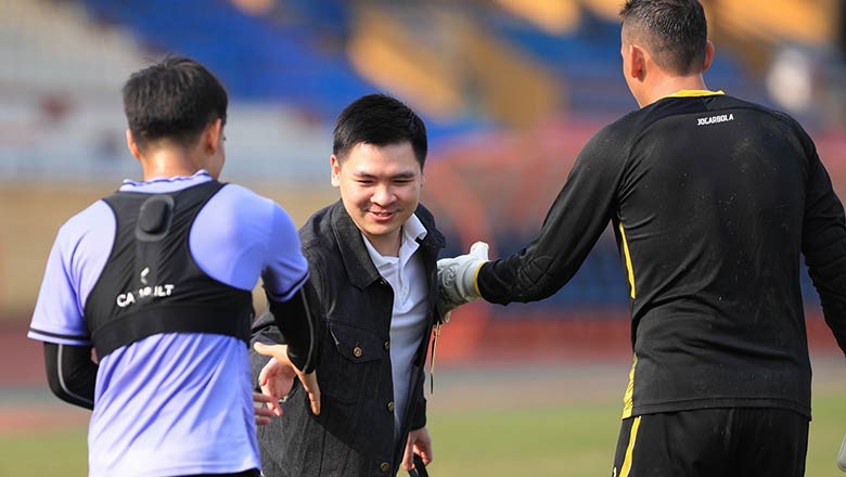 Con trai bầu Hiển: Hà Nội FC hãy xóa hết đi chuyện buồn năm cũ - Ảnh 1