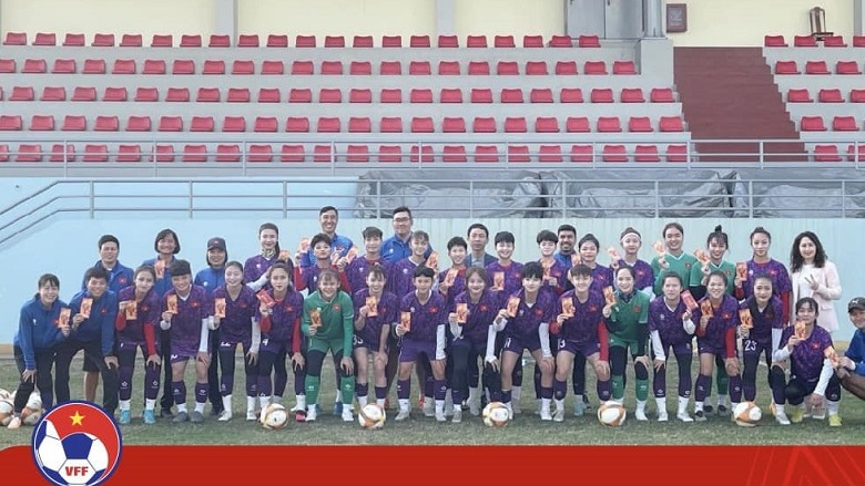 U20 nữ Việt Nam tập luyện trong tết, hướng tới VCK U20 nữ châu Á 2024 - Ảnh 1
