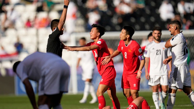 Trọng tài rút thẻ đỏ với Văn Khang được đề xuất làm nhiệm vụ ở World Cup 2026 - Ảnh 3