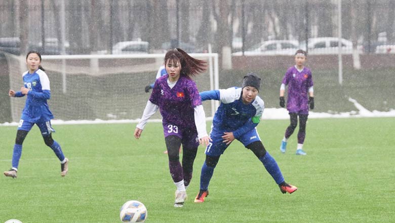 U20 nữ Việt Nam tái hiện trận “U23 Thường Châu” kinh điển dưới mưa tuyết trước Uzbekistan - Ảnh 1