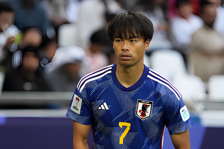 Kaoru Mitoma nghỉ thi đấu hết mùa vì chấn thương - Ảnh 1