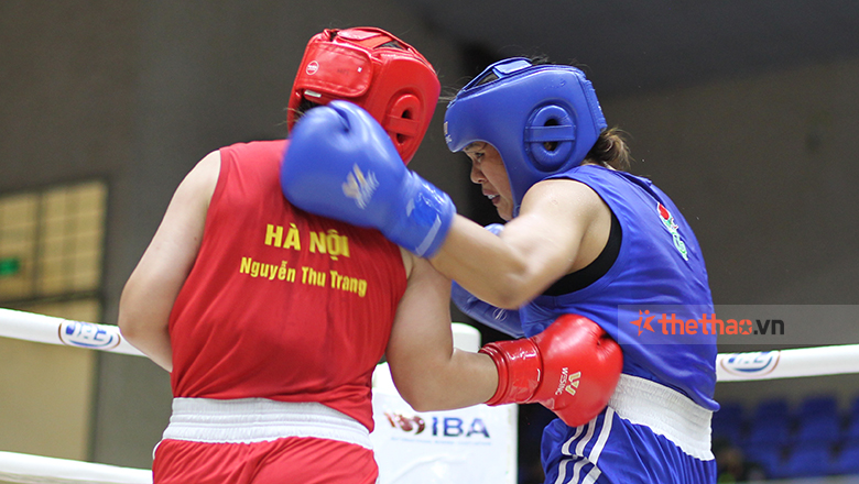 Vòng loại Boxing Olympic: Hoàng Ngọc Mai thua võ sĩ 34 tuổi, dừng bước ngay trận đầu tiên - Ảnh 2