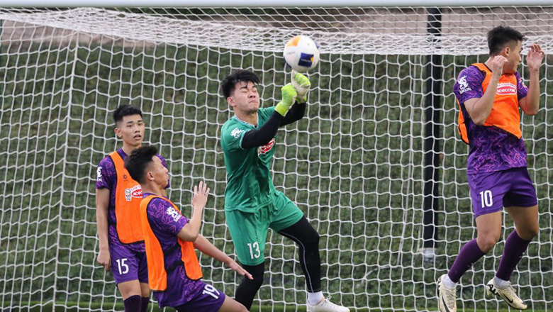 U23 Việt Nam ‘bung sức’ trên sân tập, sẵn sàng đấu U23 Jordan - Ảnh 1